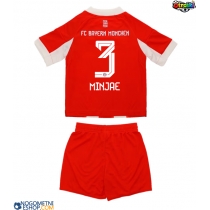 Otroški Nogometni dresi Bayern Munich Kim Min-jae #3 Domači 2025-26 Kratek Rokav (+ Kratke hlače)